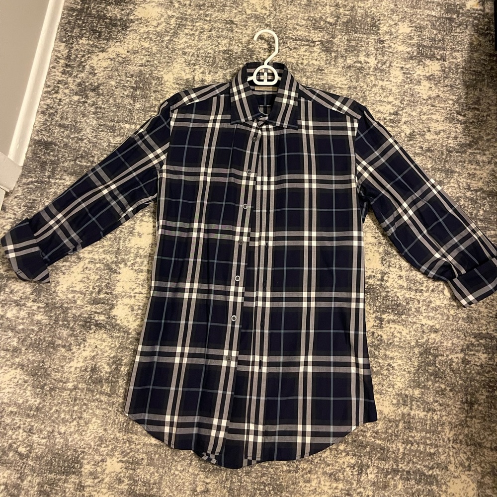 Burberry Dress Shirt in great condition (like new)